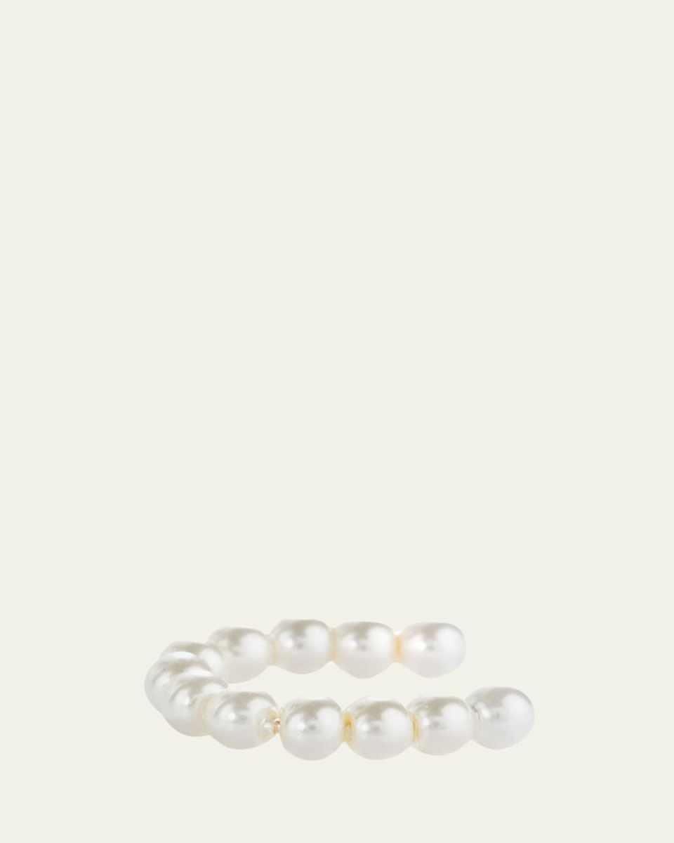 Pema Pearly Ear Cuff